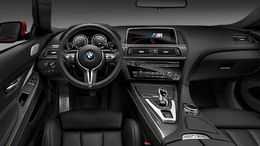 Volante de cuero ergonómico, BMW M6 Coupé. Volante de cuero ergonómico, BMW M6 Coupé.