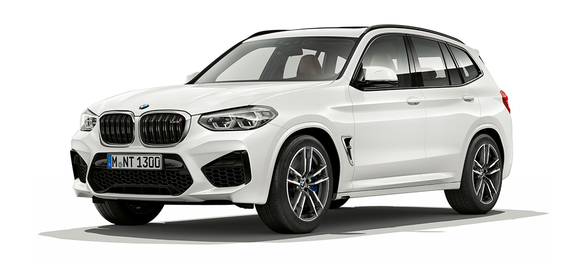 BMW X3 M, vista lateral de tres cuartos. BMW X3 M en Alpine White, exterior, vista lateral de tres cuartos.