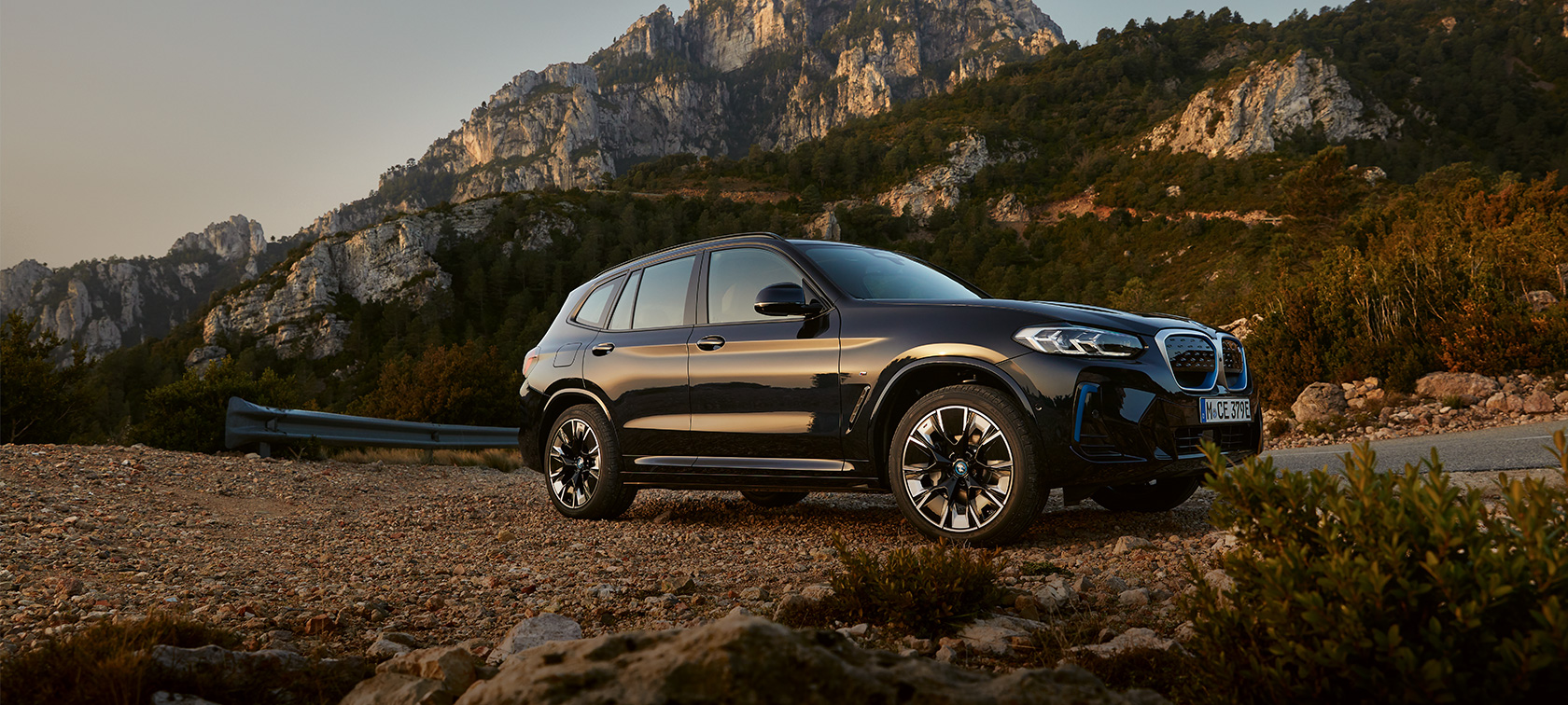  iX3, SUV deportivo 100% eléctrico con acabado Inspiring.