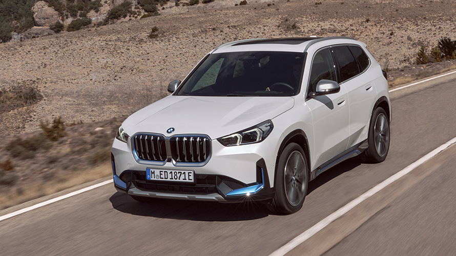 Máximo rendimiento con la camioneta eléctrica BMW iX1.