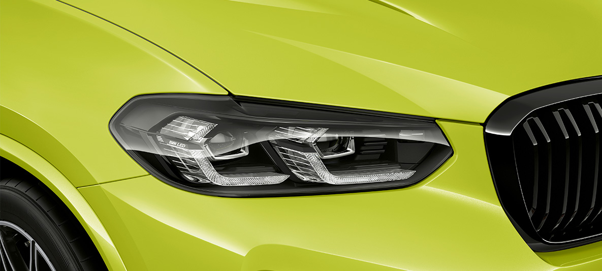 Faros BMW Individual M en negro brillo Shadow Line, primer plano Faros BMW Individual M en negro brillo Shadow Line, primer plano