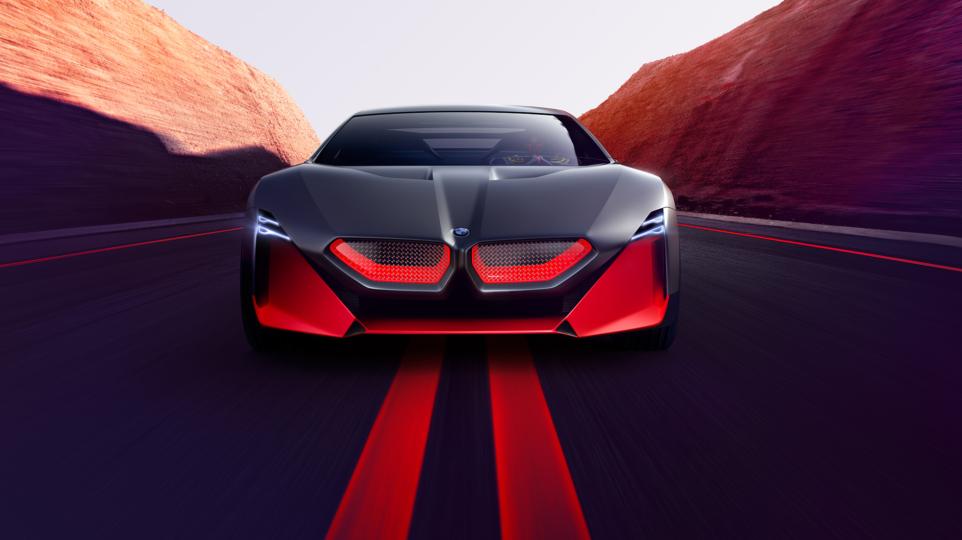 BMW Vision M NEXT, vista frontal BMW Vision M NEXT, vista frontal, en movimiento
