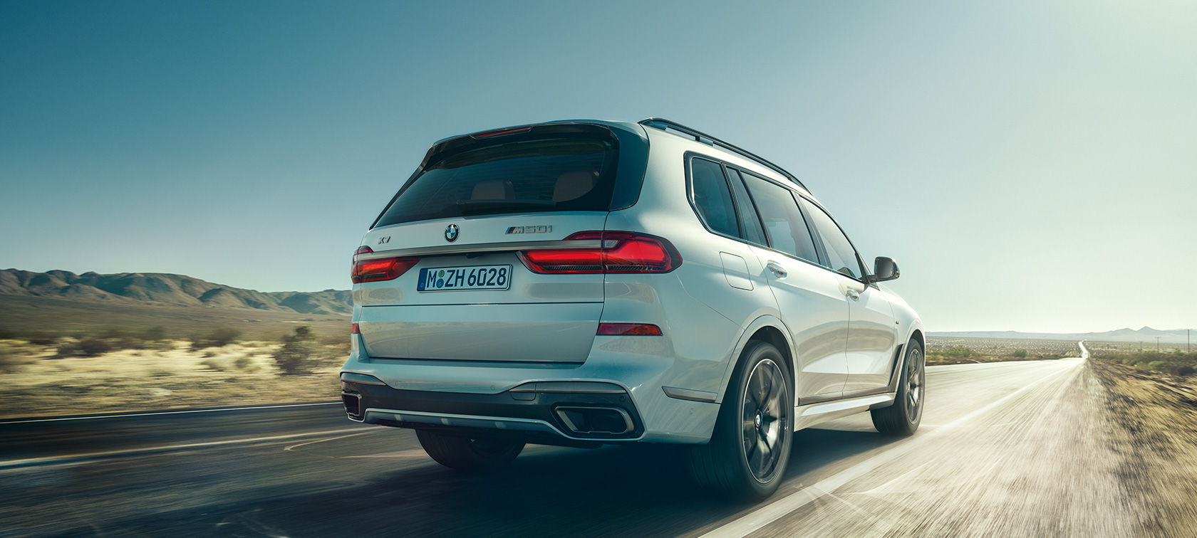 Vehículo de lujo familiar para carretera y ciudad SUV deportiva con escape doble