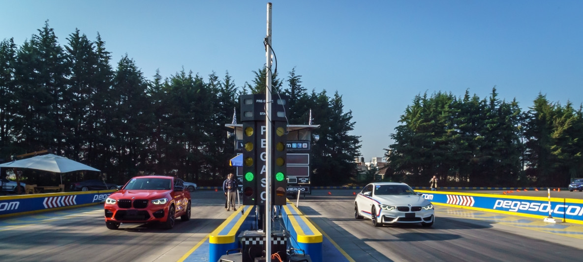 Competencia de los autos deportivos M Atributos de los carros deportivos M