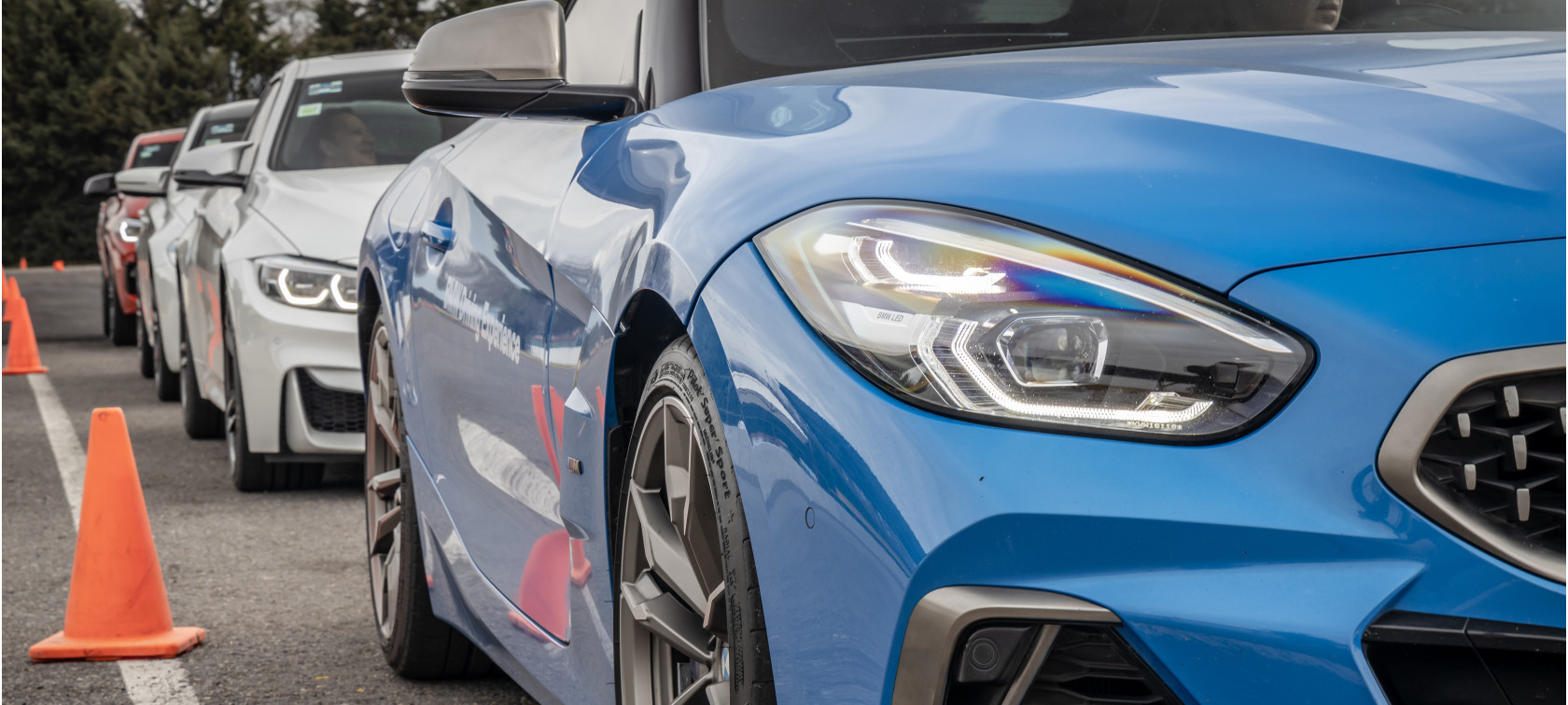 Toma el curso Safety Training con BMW para maniobras exigentes Carros sedán para curso Safety Training BMW