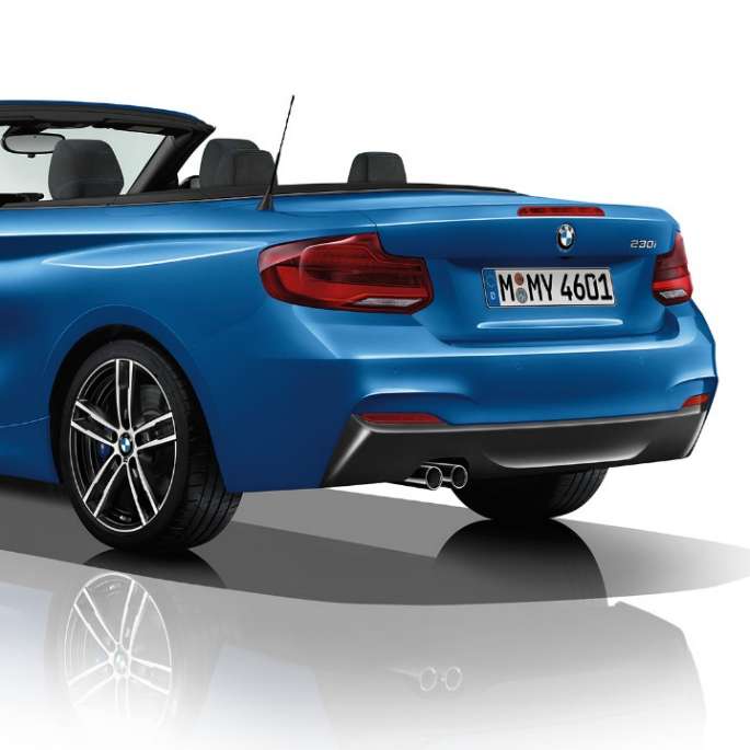 BMW Serie 2 Convertible, toma trasera de tres cuartos del Modelo M Sport