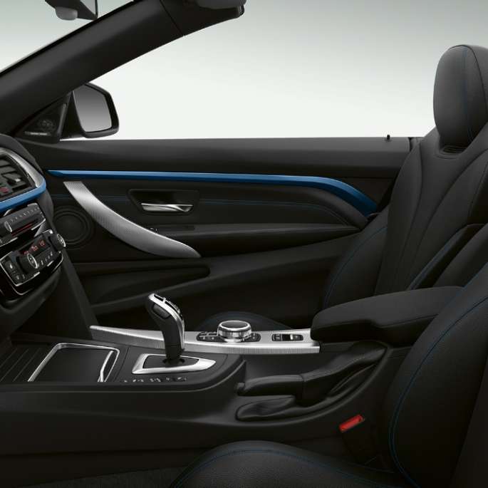  BMW Serie 4 Convertible M Sport interior