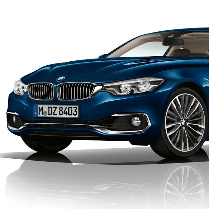 BMW Serie 4 Coupé, toma delantera de tres cuartos del Modelo Luxury Line