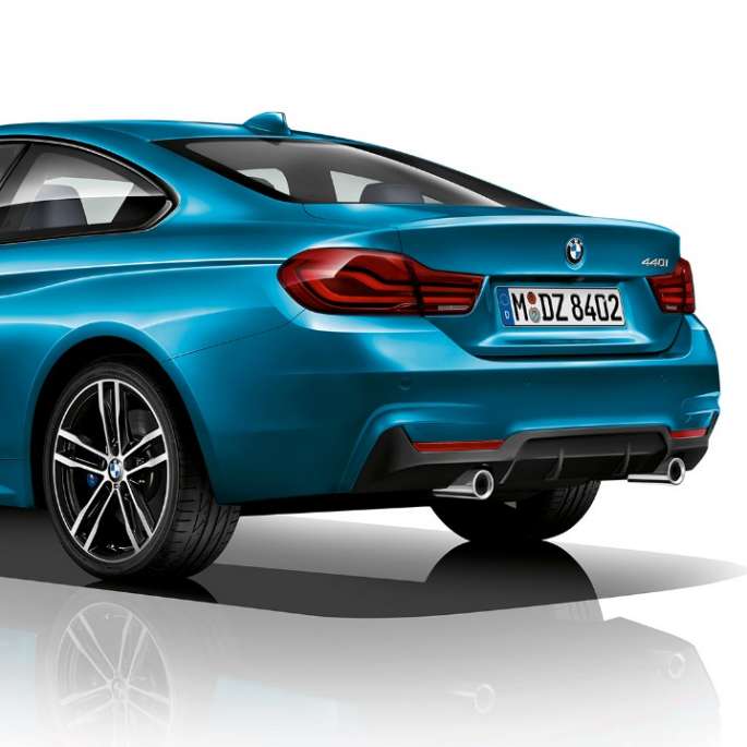 BMW Serie 4 Coupé, toma trasera de tres cuartos del Modelo M Sport