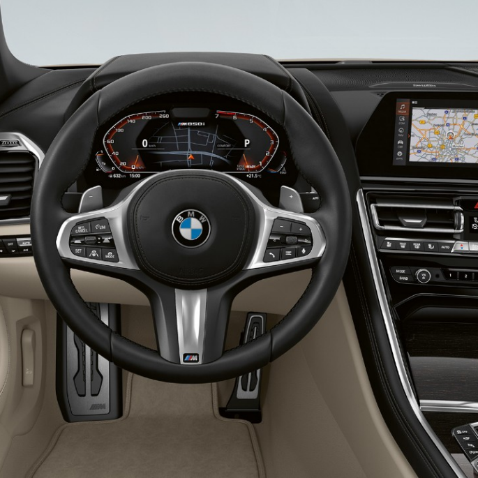 BMW M850i xDrive, Gris Dravit metálico, Cabina con volante de piel M. BMW M850i xDrive, Gris Dravit metálico, Cabina con volante de piel M.