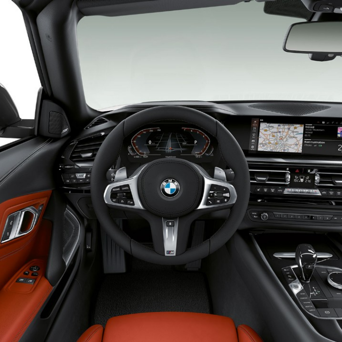 BMW Z4 Roadster Modelo Línea Deportiva BMW Z4 Roadster Modelo Línea Deportiva, volante y lugar del conductor